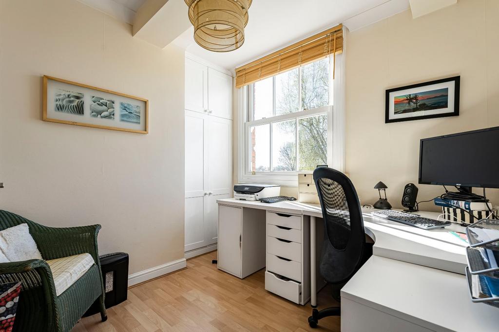 Bedroom/Study