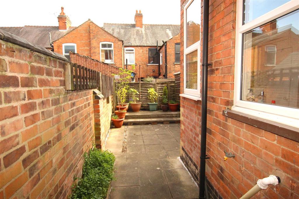 Courtyard garden