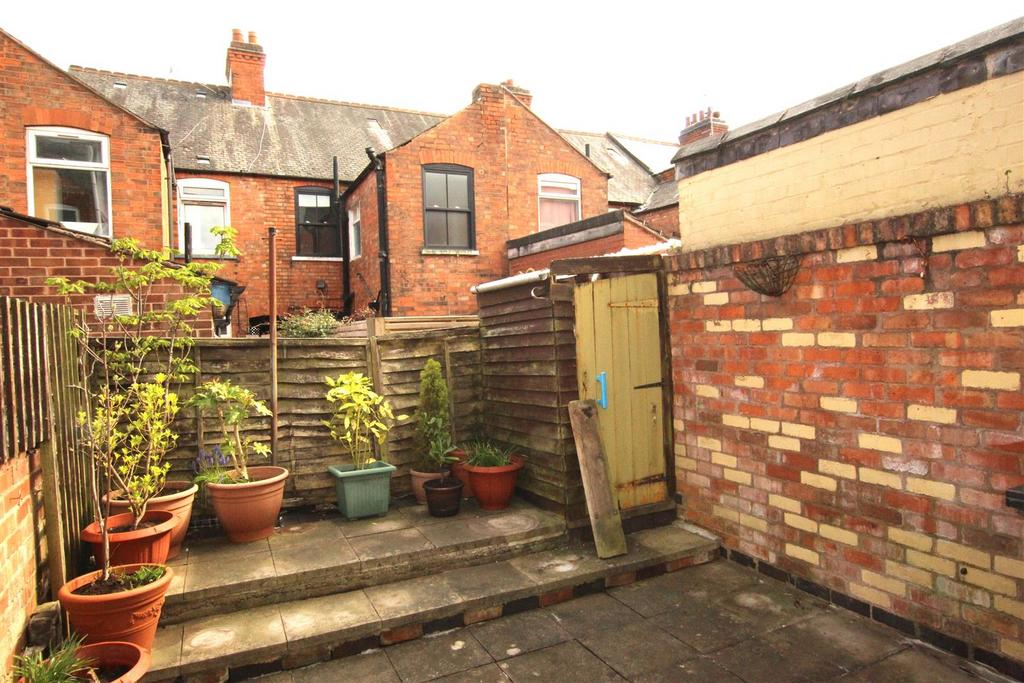 Courtyard garden