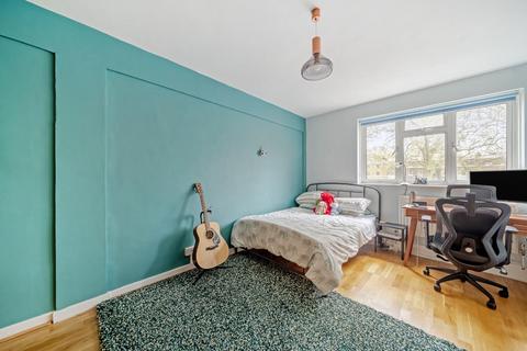 2 bedroom flat for sale, Regent Square, Bloomsbury