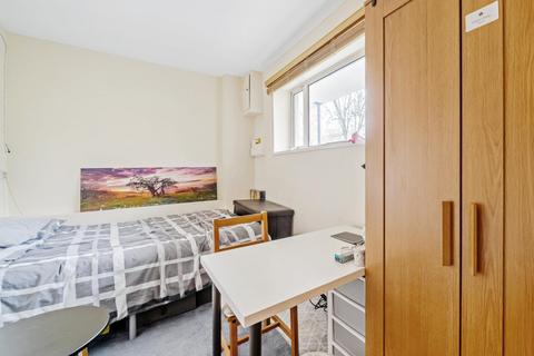 2 bedroom flat for sale, Regent Square, Bloomsbury