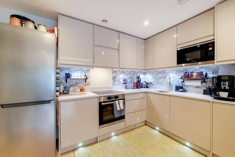 1 bedroom flat to rent, Romeyn Road, Streatham Hill, London, SW16