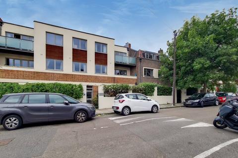 1 bedroom flat to rent, Romeyn Road, Streatham Hill, London, SW16
