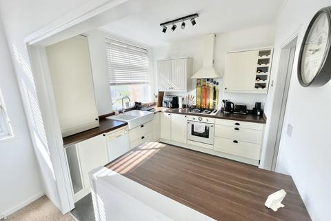 2 bedroom apartment to rent, Fountain Court, Crosby, L23