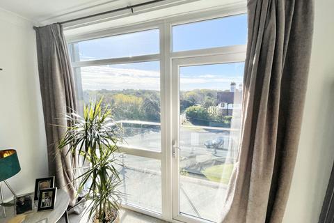 2 bedroom apartment to rent, Fountain Court, Crosby, L23