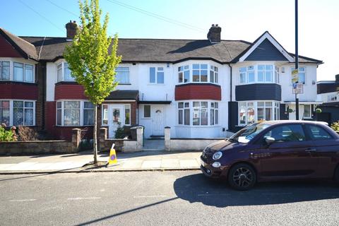 4 bedroom terraced house to rent, Court Way, Acton W3 0PY