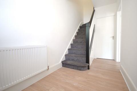 4 bedroom terraced house to rent, Court Way, Acton W3 0PY