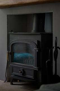 10 Sandrock, Haslemere, GU27 2PS