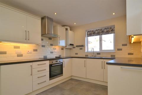 3 bedroom semi-detached house for sale, Mayfair Close, Malvern