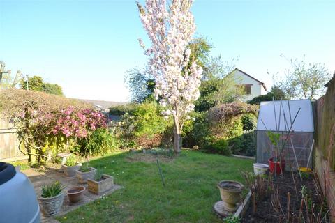3 bedroom semi-detached house for sale, Mayfair Close, Malvern