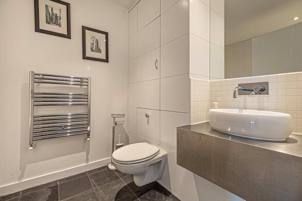 Main Bathroom