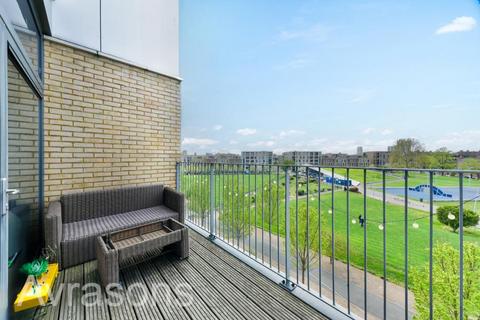 2 bedroom flat to rent, Offenham Road, Oval
