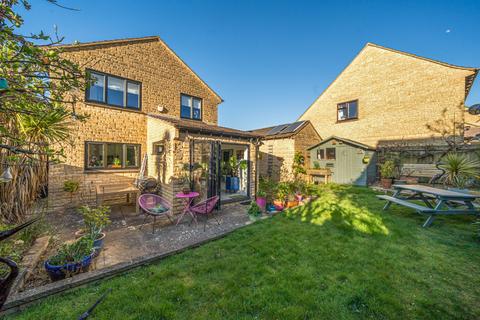 Woodmancote Vale, Cheltenham GL52