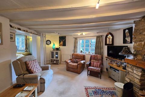 undefined, 2 Salmon Hutch, Crediton EX17