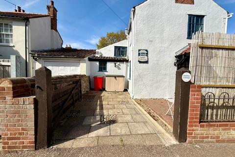 undefined, Cross Street, Holt NR25