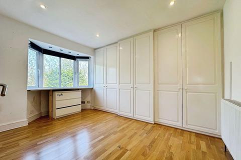 4 bedroom semi-detached house for sale, Farm Road, Edgware