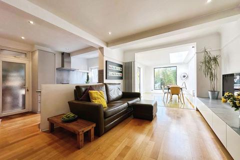 3 bedroom semi-detached house for sale, Sefton Avenue, London