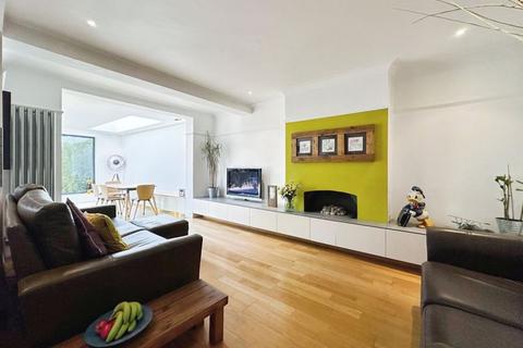 3 bedroom semi-detached house for sale, Sefton Avenue, London