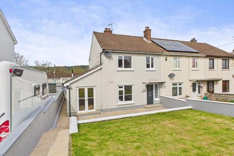 undefined, Bro Henllys, Felinfach, Lampeter