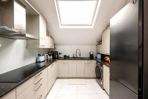 3 bedroom apartment for sale, Redington Road, Hampstead, London NW3