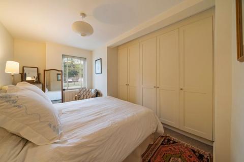 1 bedroom apartment for sale, Brondesbury Park, Queens Park, London NW6