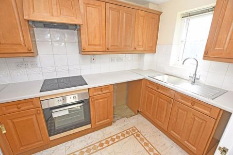 2 bedroom apartment to rent, Lindisfarne Gardens, Maidstone