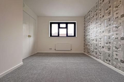34 Avern Close, Tipton, DY4 7ND