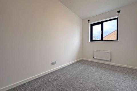 34 Avern Close, Tipton, DY4 7ND