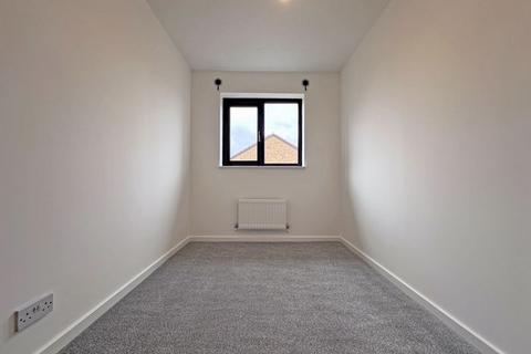 34 Avern Close, Tipton, DY4 7ND