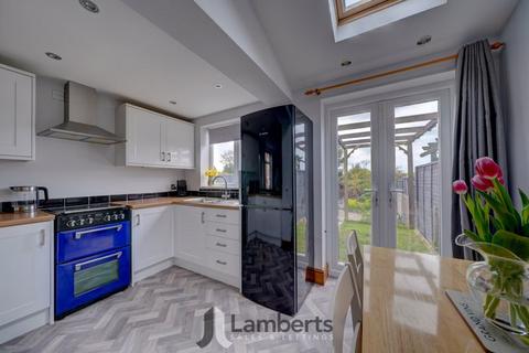 2 bedroom semi-detached house for sale, The Meadway, Headless Cross, Redditch