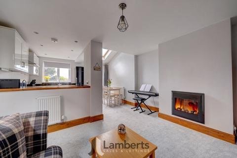 2 bedroom semi-detached house for sale, The Meadway, Headless Cross, Redditch