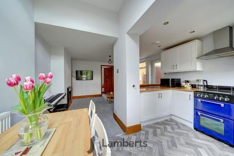 2 bedroom semi-detached house for sale, The Meadway, Headless Cross, Redditch
