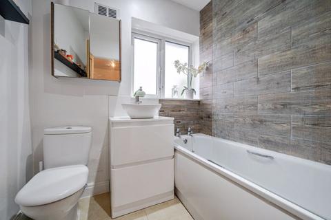 67 Keightley Drive, London, SE9 2HW