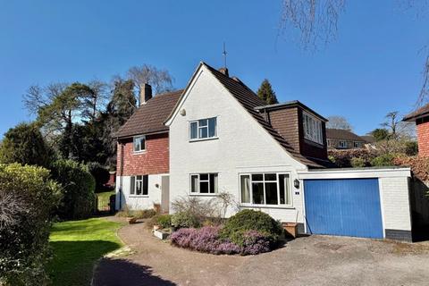 4 bedroom detached house for sale, Mytten Close, Cuckfield