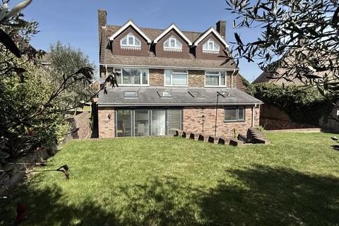 4 bedroom village house for sale, Barrowfield, Cuckfield