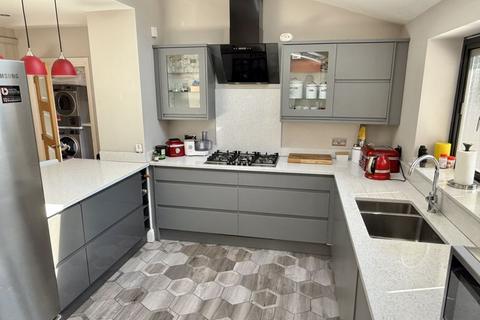 4 bedroom village house for sale, Barrowfield, Cuckfield