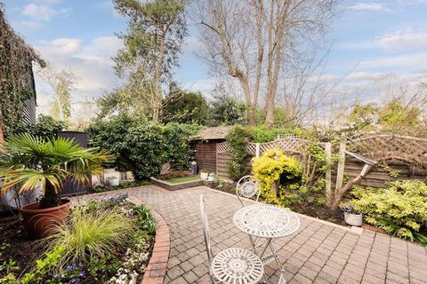 3 bedroom character property for sale, Eastwick Road, Bookham