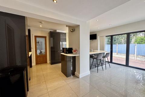 4 bedroom semi-detached house for sale, Coburn Drive, Four Oaks, Sutton Coldfield, B75 5NT