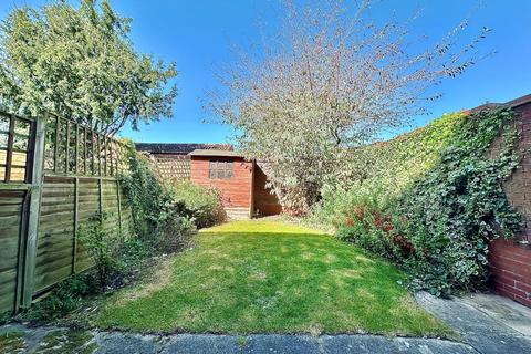 11 Claregate, Northampton, NN4 0QZ