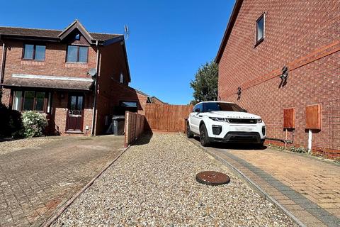 11 Claregate, Northampton, NN4 0QZ