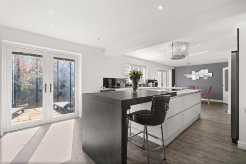 5 bedroom detached house for sale, Tottenham Walk, Sandhurst GU47