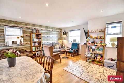 2 bedroom apartment for sale, St Francis Drive, Kings Norton, Birmingham, B30