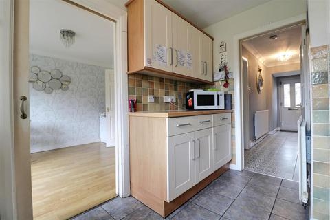 6 Bladon Crescent, Alsager, Stoke-on-trent, ST7 2BG
