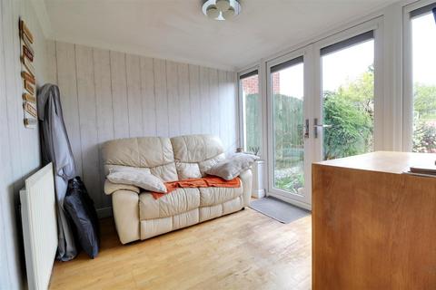 6 Bladon Crescent, Alsager, Stoke-on-trent, ST7 2BG