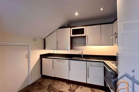 undefined, To Let - Chestnut Gardens, Park Avenue, PR9 - Two Bedroom Apartment