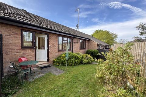 2 bedroom retirement property for sale, THORNBURY, NR BRISTOL