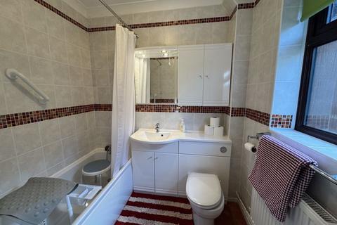 2 bedroom retirement property for sale, THORNBURY, NR BRISTOL