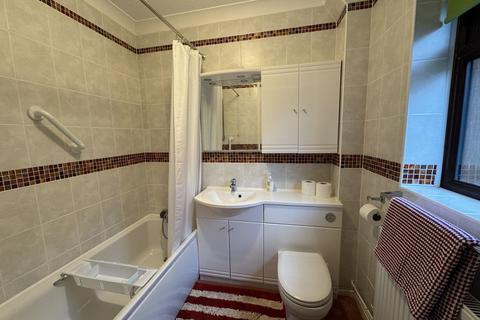 2 bedroom retirement property for sale, THORNBURY, NR BRISTOL