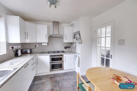 4 bedroom semi-detached house for sale, Charnwood Road, Trowbridge