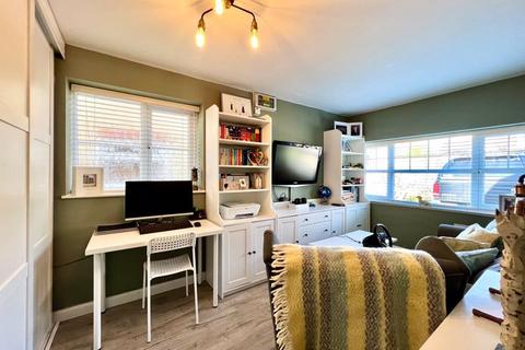 1 Canal Close, Calne, SN11 0RZ